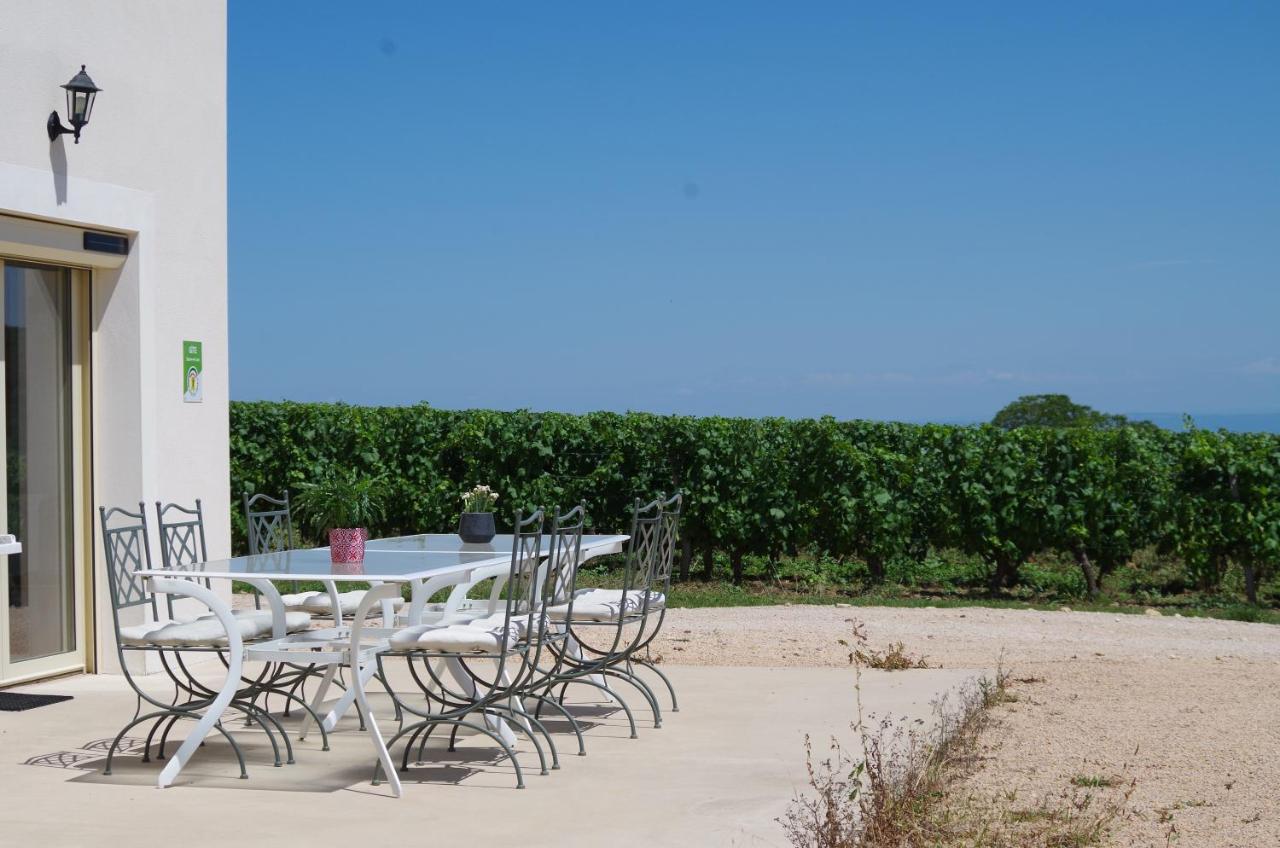Domaine Joseph Lafarge Wine Resort Winemaker House La Maison Du Negociant Lugny ภายนอก รูปภาพ
